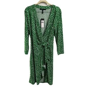bcbg green wrap dress White And Black Bcbgmaxazria for Sale up to 90% Off: Poshmark wardrobe come dressing table